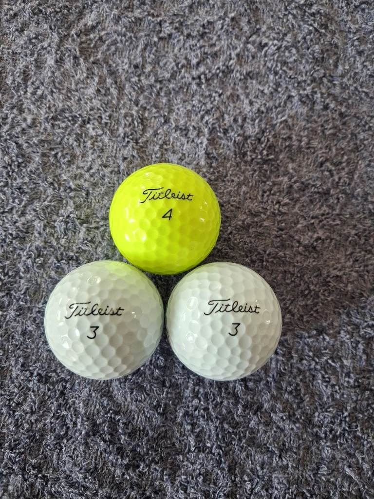 20 Used Titleist Tour Speed golf Balls.