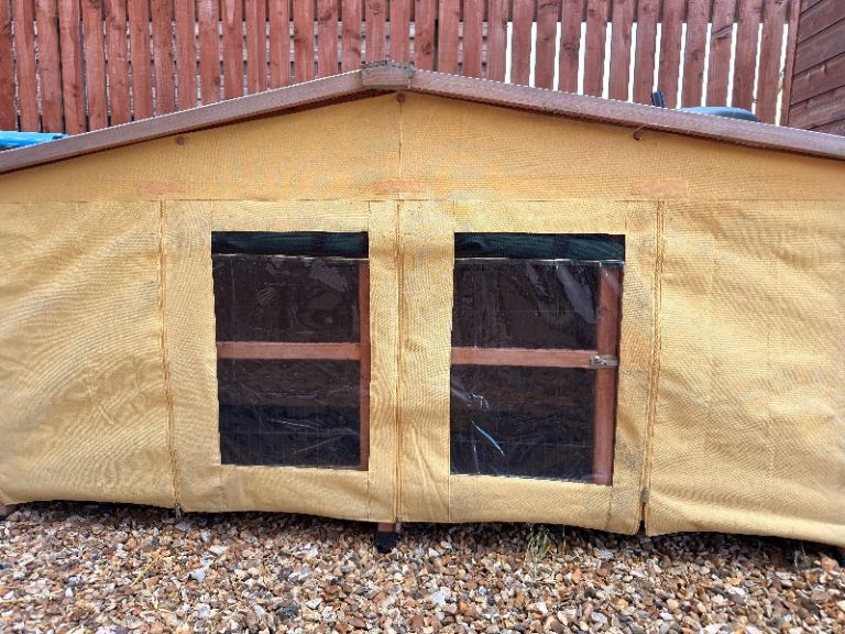 6ft Rabbit Hutch