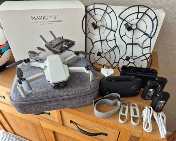 【新品未開封】DJI Mavic Mini Fly More Combo Mavic Mini Drone Fly More Combo – Boxed like New | in Exeter