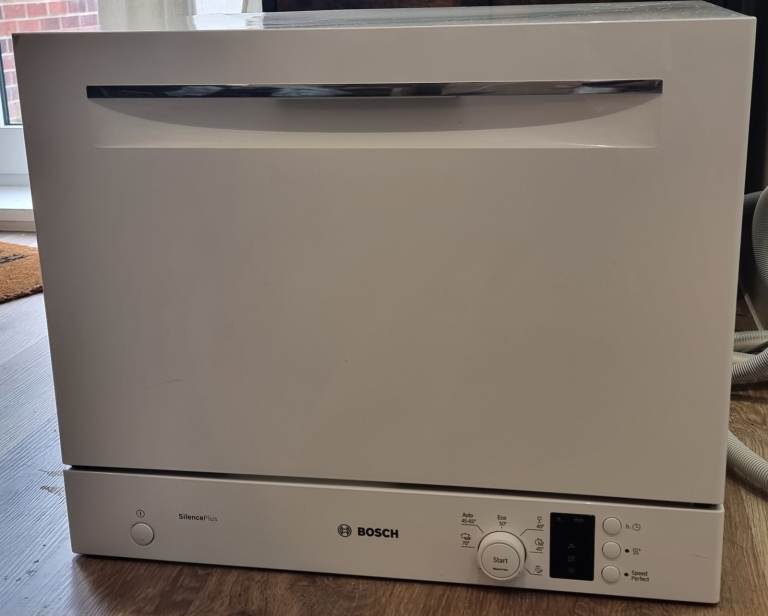 Bosch Compact Dishwasher – White, Good Working Order