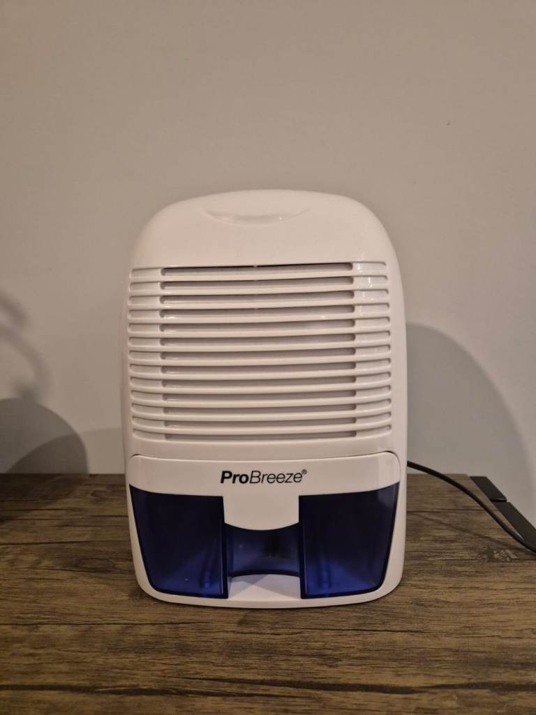 Pro Breeze 1.5L Dehumidifier – Like New