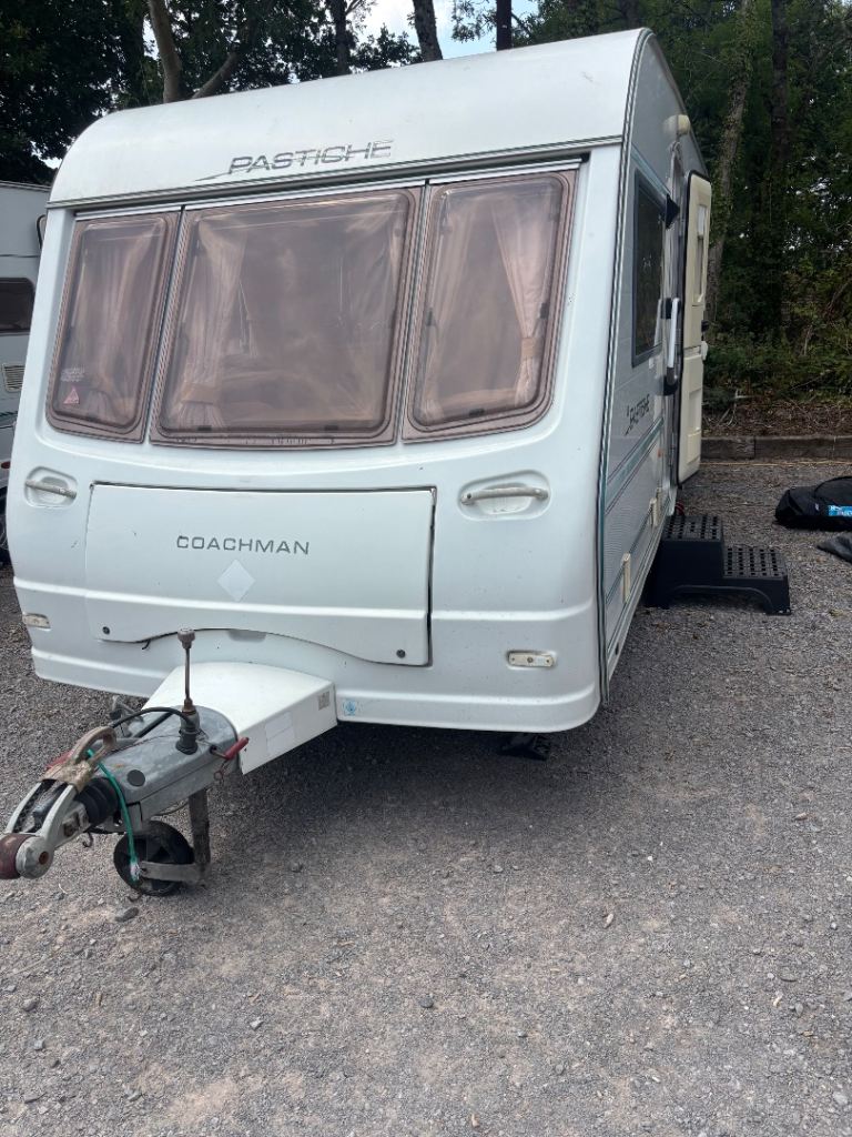 Coachman 4 berth fixed bed 