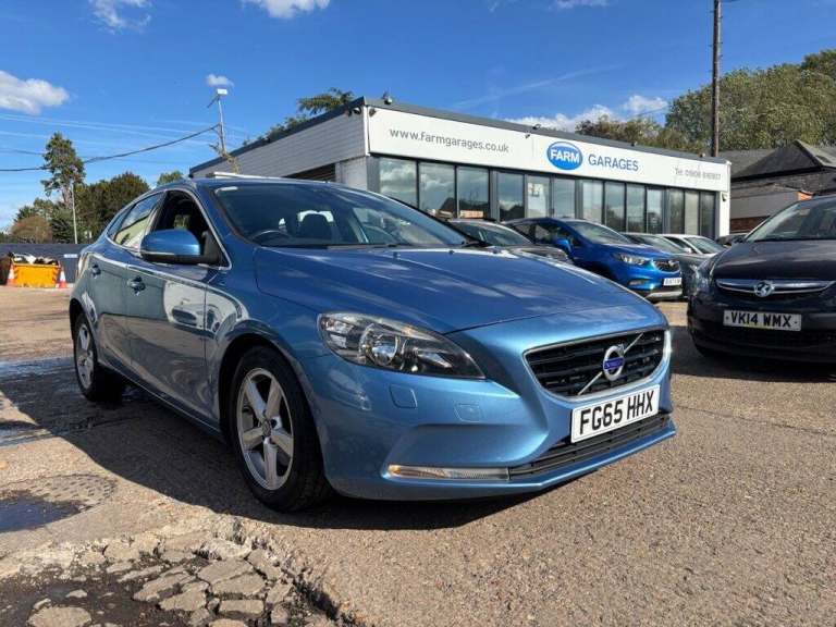 2015 Volvo V40 T2 [122] SE 5dr HATCHBACK PETROL Manual