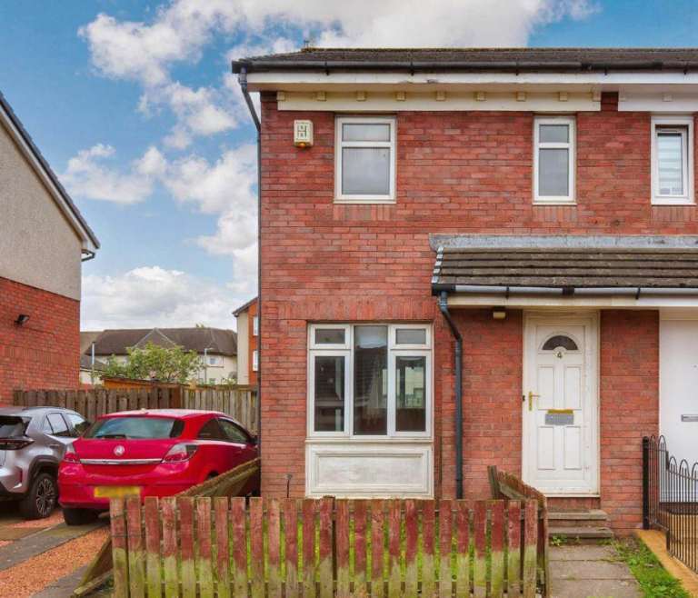 2-bedroom house in West Pilton area, located at EH4 4EZ. 