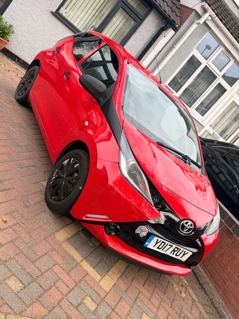 Toyota, AYGO, Hatchback, 2017, Manual, 998 (cc), 5 doors