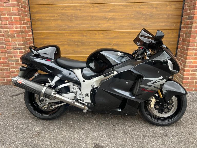 2006/06 Suzuki GSX1300R Hayabusa with 29,700m in Grey/Black