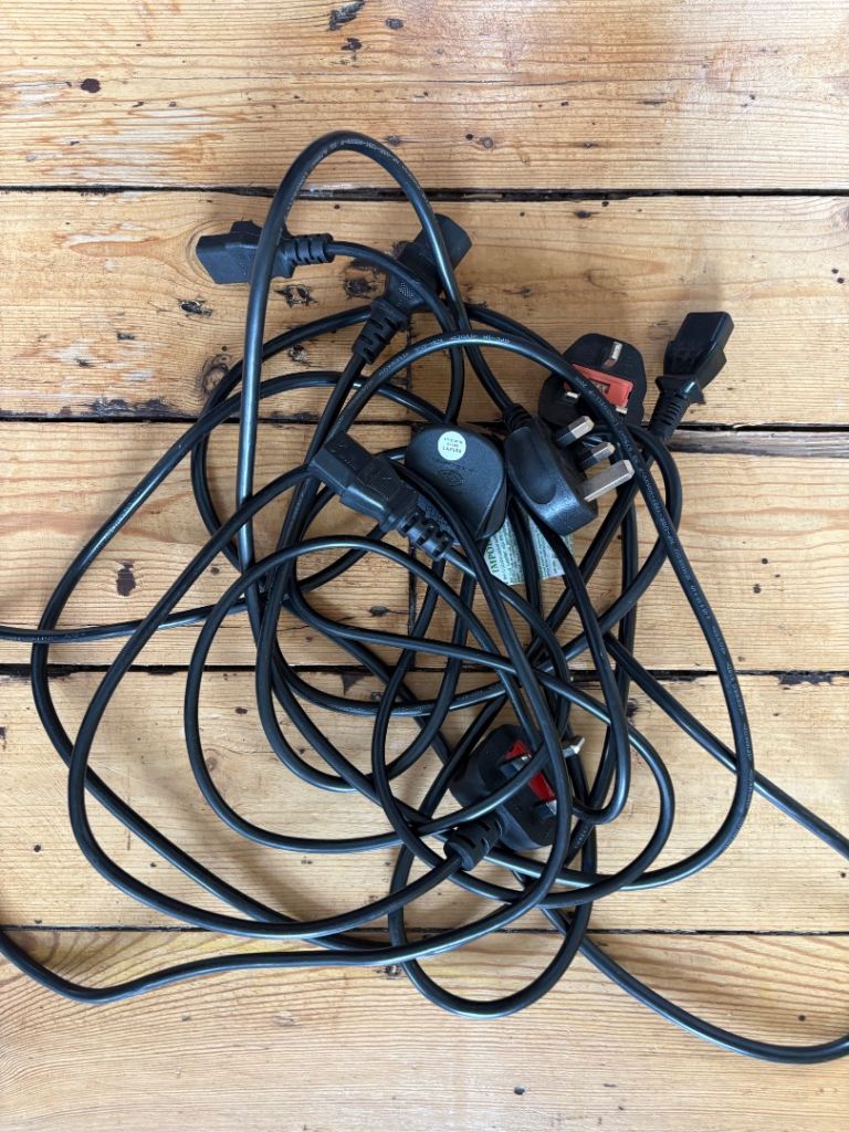 4 x Power cable/lead 3 prong female - use for guitar amps, PA etc