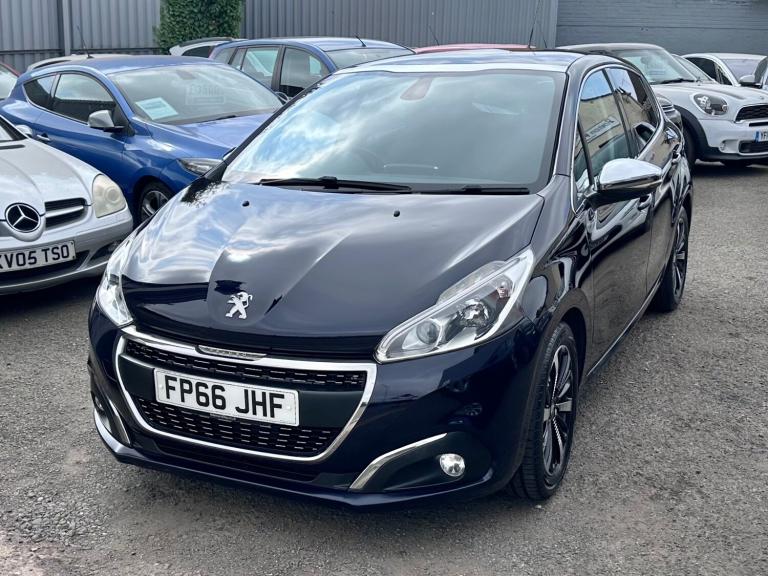 2016 Peugeot 208 1.2 PureTech Allure Premium 5dr - 1 owner - see video HATCHBACK Petrol Manual