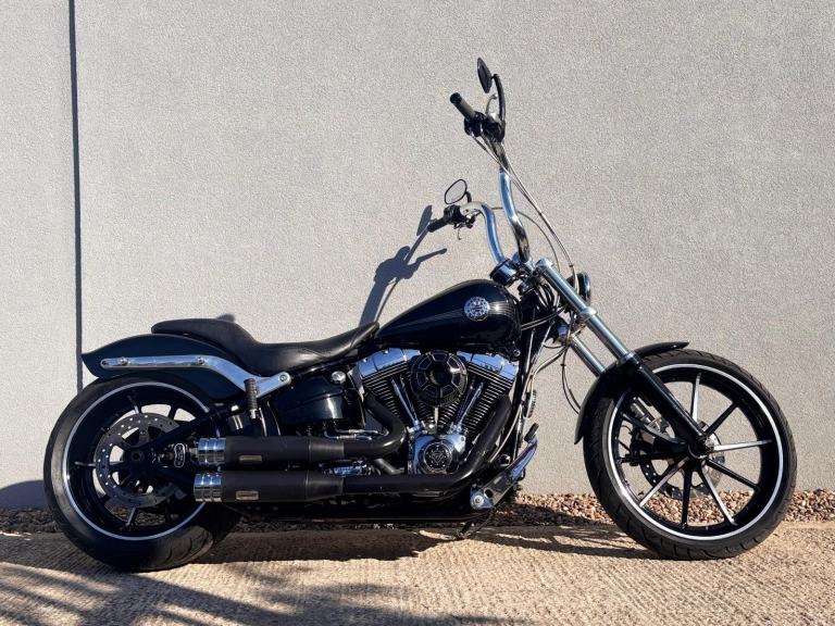 Harley-Davidson FXSB BREAKOUT 13