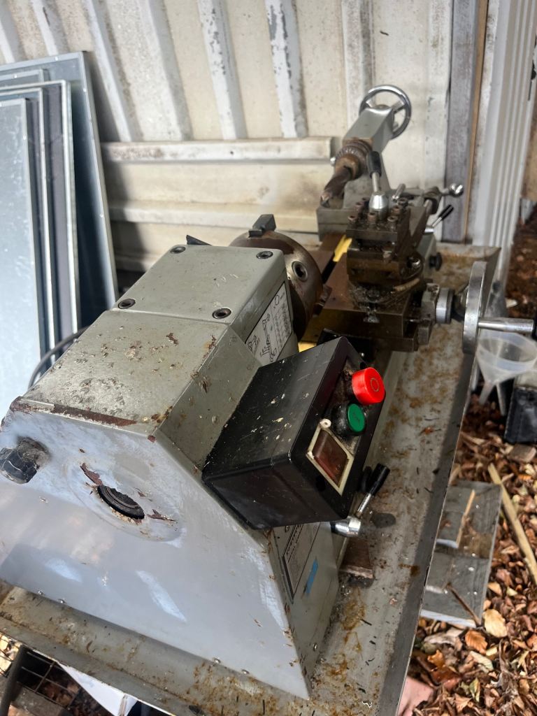Sealey SM 27 metal working lathe