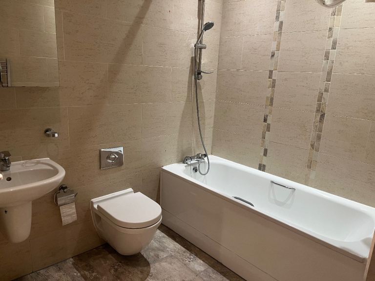 2 bed flat to rent in Stanmore 