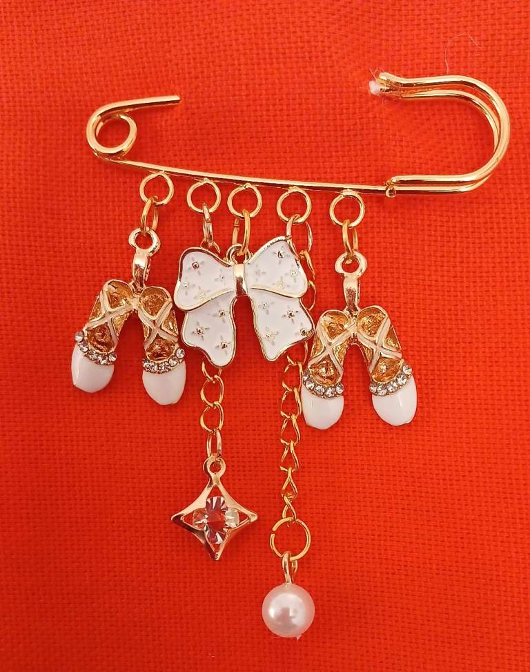 Handmade saftey pin brooch 