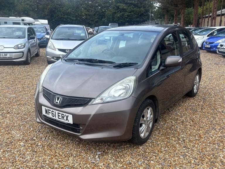 HONDA JAZZ 1.4 i-VTEC ES 2011