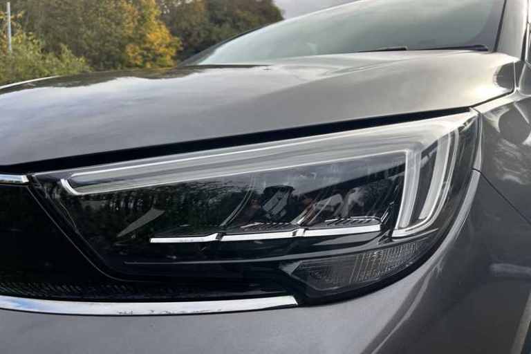 2021 Vauxhall Crossland 1.2i (83 PS) Griffin 5 Door Petrol SUV *** 1 Private Owner from New ***  ...