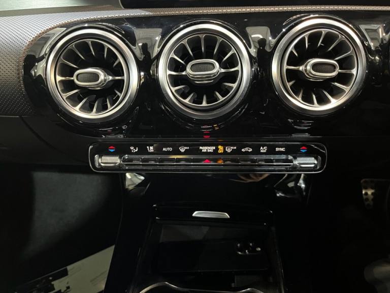 2018 Mercedes-Benz A-Class 1.3 A200 AMG Line (Premium) Hatchback 5dr Petrol 7G-DCT Euro 6 (s/s) (...