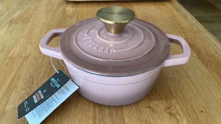 Smith Clark Ironworks 1 Quart Cast Iron Dutch Oven Dusty Pink Enameled Pot