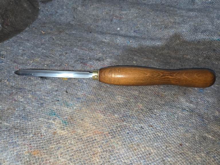 Crown spindle gouge woodturning lathe wood turning Axminster 