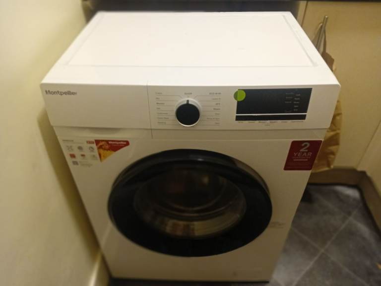 Montpellier freestanding 6kg washing machine 