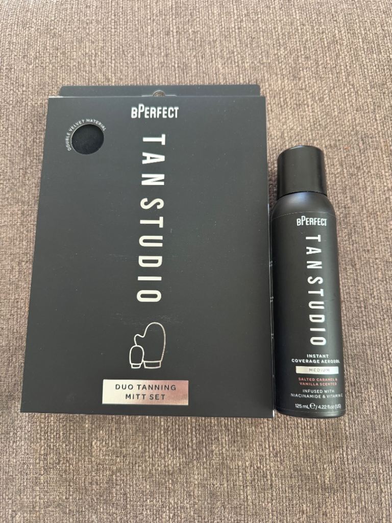 BPerfect Tan Studio Bundle Medium Aerosol & Duo Mitt Set