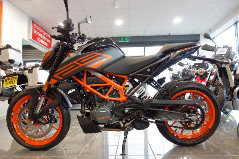 KTM 125 Duke (22 MY)