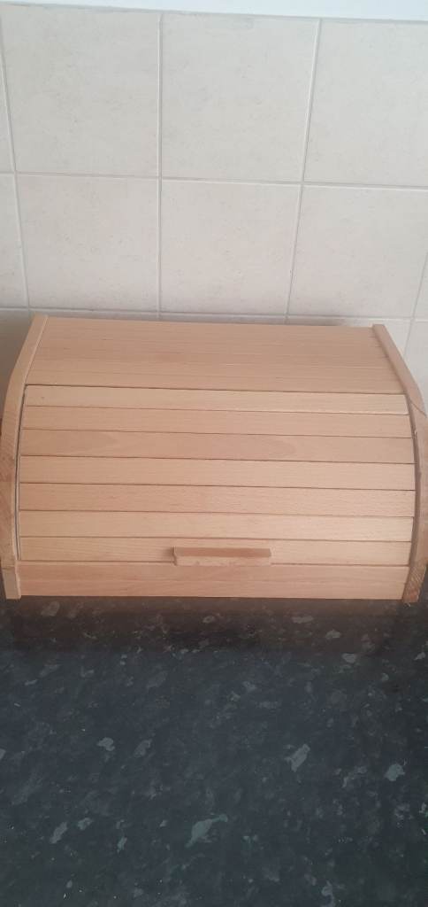 Wooden Roll-Top Bread Bin – Good Condition