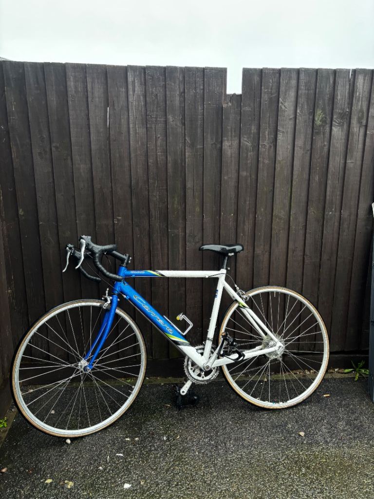 Lightweight Road Bike - Great Condition, Ready to Ride!