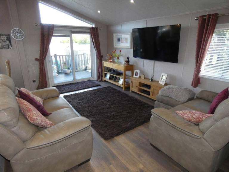 RESIDENTIAL LODGE FOR SALE - FOREST OF DEAN