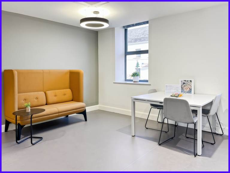 Banbridge - BT323JL, Modern Co-working Membership space available at Regus 1 Bridge Street