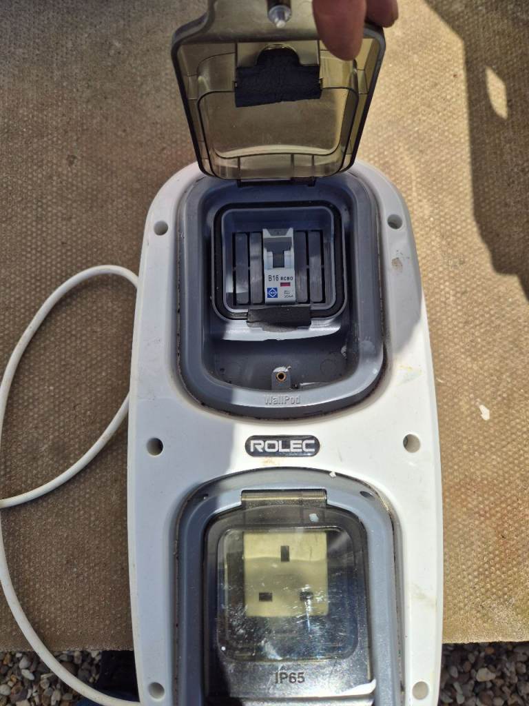 Rolec car charger socket