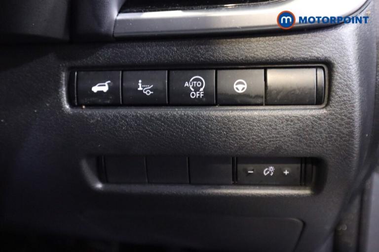 2022 Nissan Qashqai 1.3 DiG-T MH Tekna 5dr SUV Petrol Manual