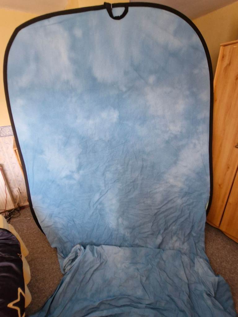 Lastolite Collapsible Blue Sky Background Reflector with Carry Bag