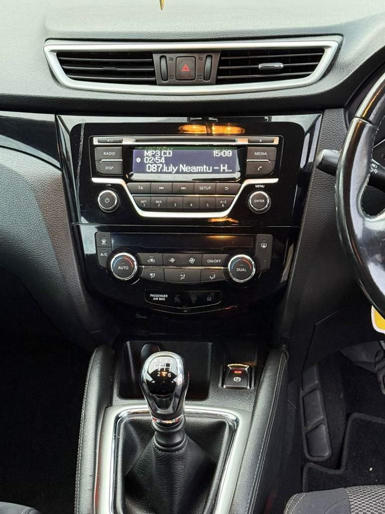 Nissan, QASHQAI, Hatchback, 2014, Manual, 1461 (cc), 5 doors