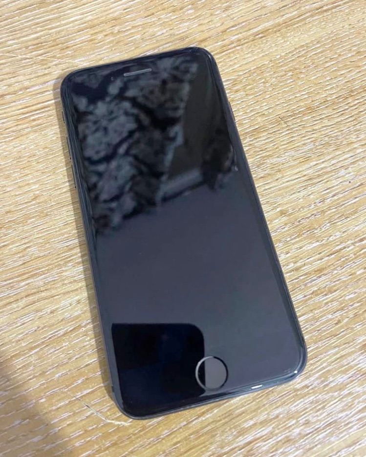 Apple iPhone 8 Black - Good Condition