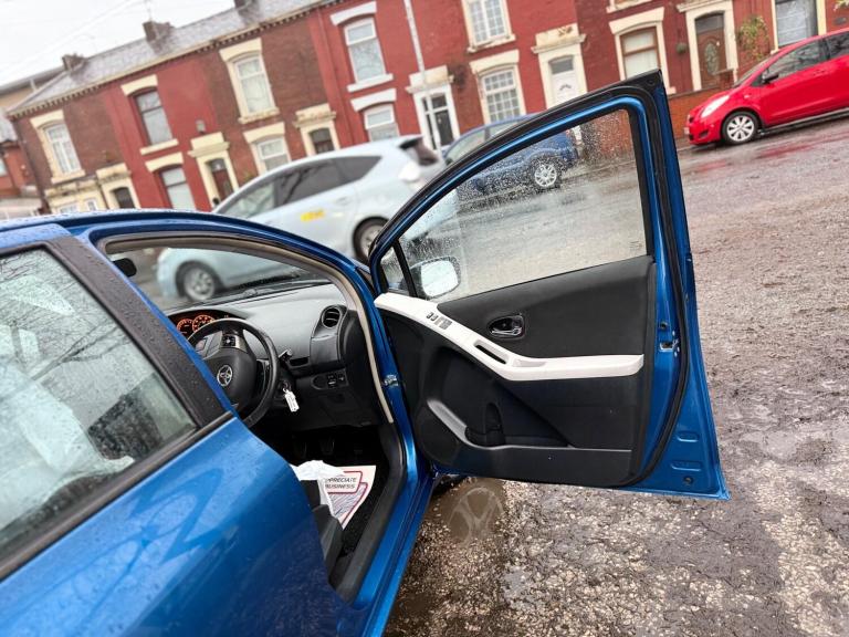 2010 Toyota Yaris 1.33 Dual VVT-i TR Euro 4 (s/s) 5dr HATCHBACK Petrol Manual