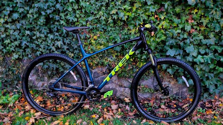 TREK MARLIN 5, 29ER HARDTAIL WITH HYDRAULIC BRAKES [USED TWICE SIZE LARGE £300
