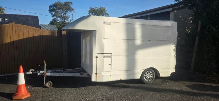 Enclosed Trailer