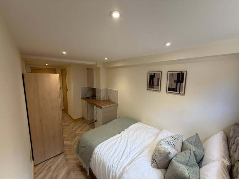 BENEFITS ACCEPTED - Studio Flat Available in Plumstead Greenwich SE18