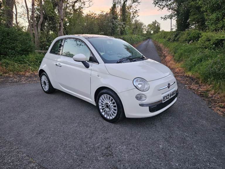 FiAT 500... 1.2..GENUINE FULL YEARS FRESH MOT ...DRIVES AS NEW ...