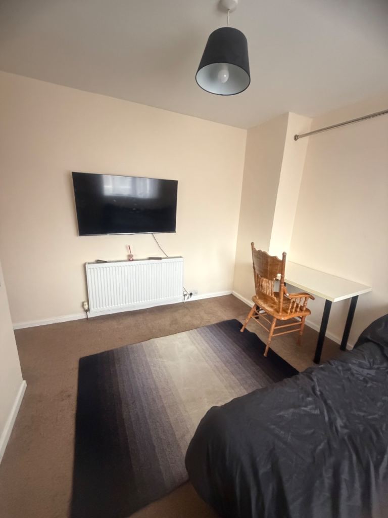 Two room for rent furnished