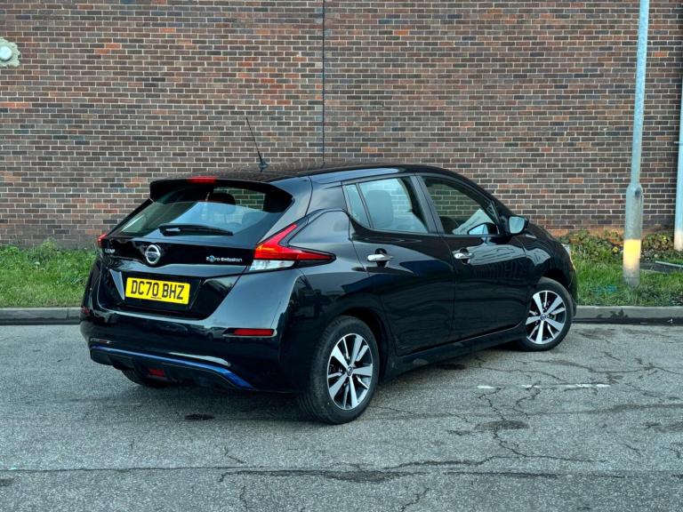  Nissan Leaf 40kWh Acenta Auto 5dr Electric Automatic