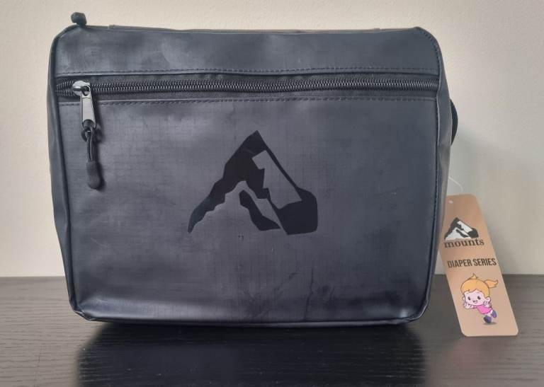 Mounts Baby Storage Case 