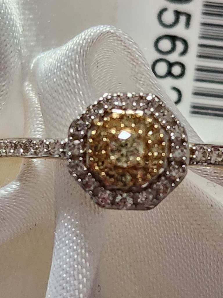 14Ct Gold Ring Size P Or R Natural Yellow Diamonds white Diamonds  Brand New