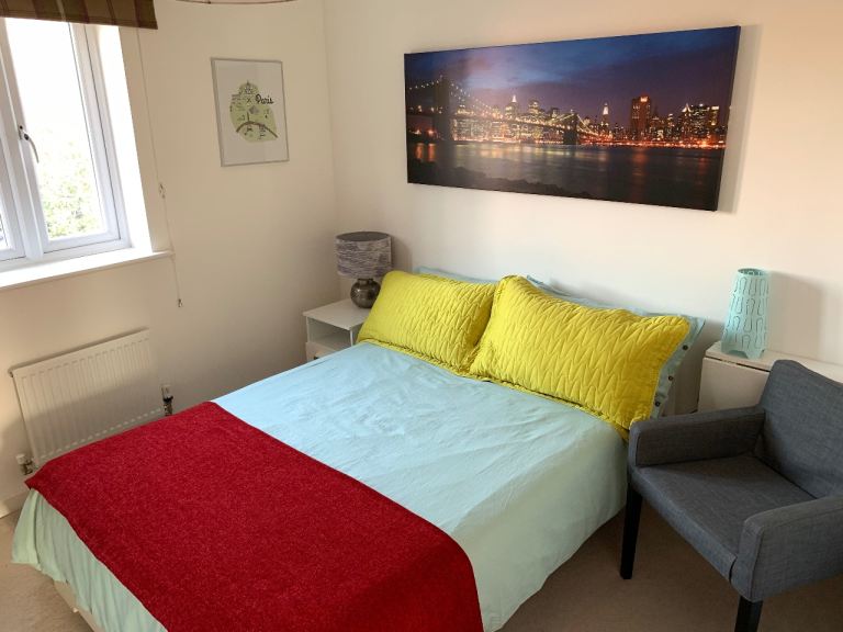 Modern Double Room with Private Bathroom – Bills Included – Shortstown/Bedford