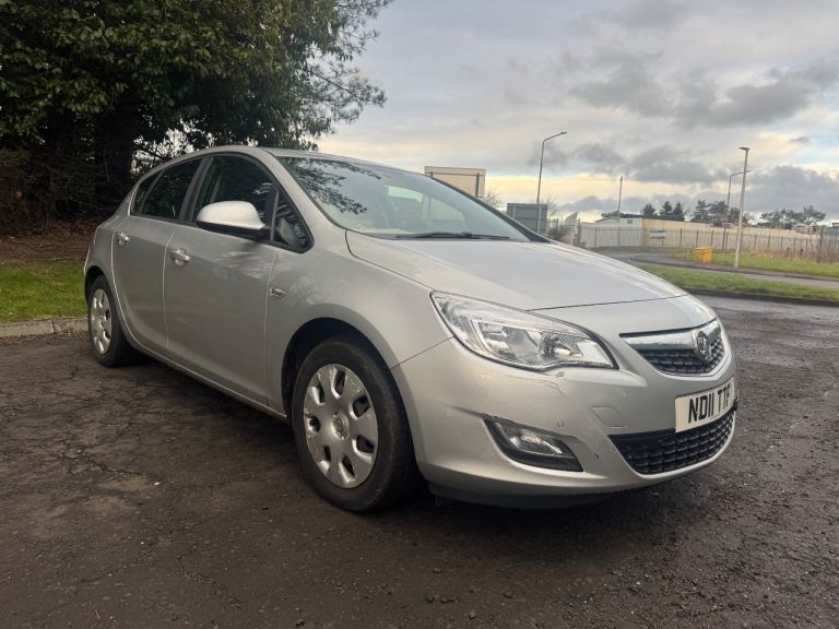 Vauxhall, ASTRA, Hatchback, 2011, Manual, 1398 (cc), 5 doors