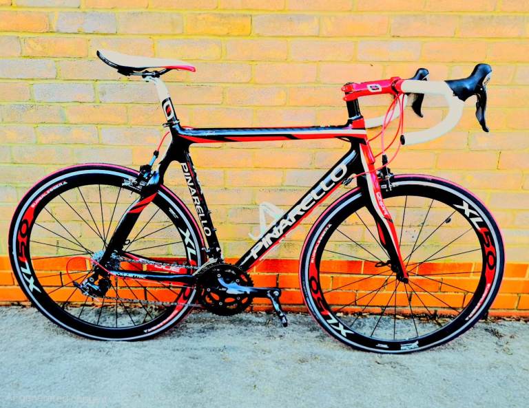 PINNARELLO  FP DUE FULLCARBON MONOCOQUE ROAD   BIKE AND 700c28inch CARBON RIMS,  58CM23"INCH FRAME 