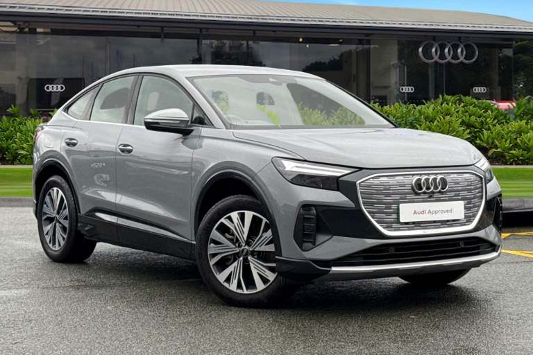 2024 Audi Q4 e-tron Q4 Sportback Sport 45 e-tron quattro 210,00 kW SUV ELECTRIC Automatic