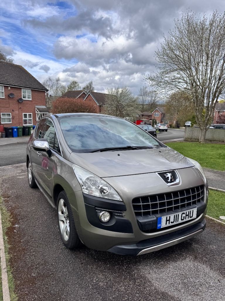 Peugeot, 3008, Hatchback, 2011, Semi-Auto, 1560 (cc), 5 doors