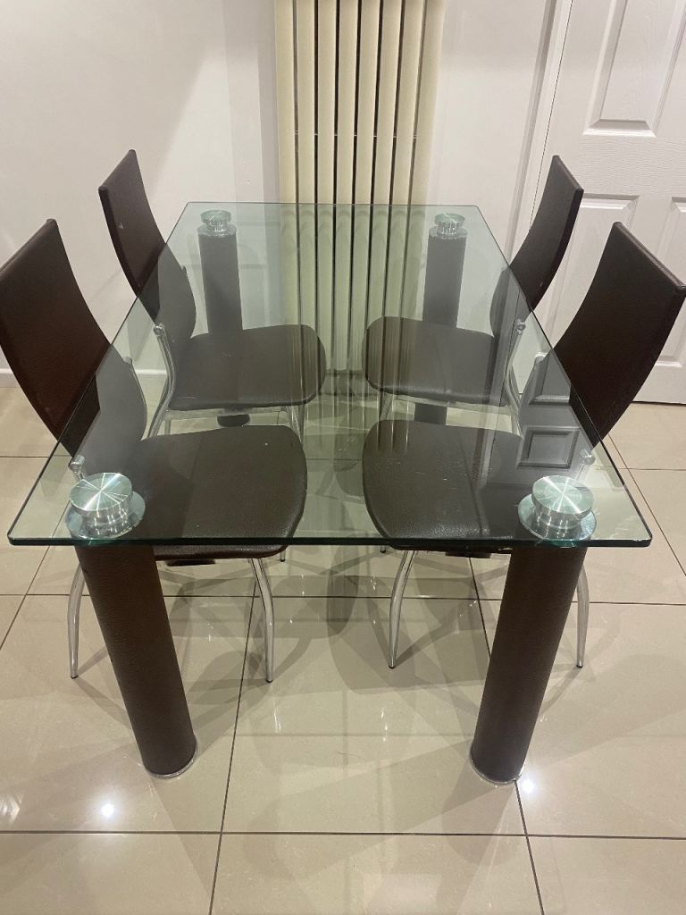 Dining room table + 6 chair set