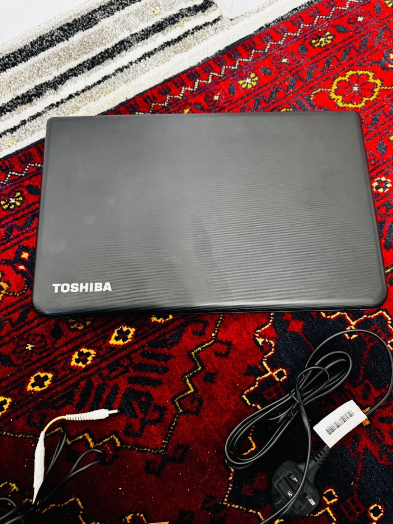 Toshiba 15.6” Screen Laptop 1TB Storage Brilliant Condition 