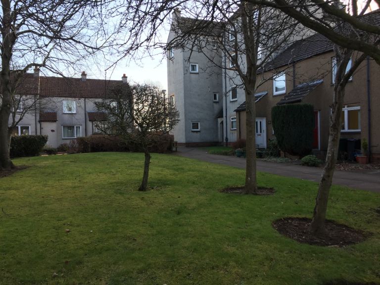 2 Bedroom Apartment EH12 West Edinburgh